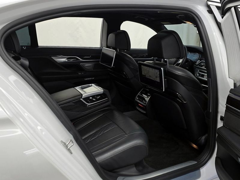 2017 BMW 7 Series 730Ld xDrive M Sport photo 12