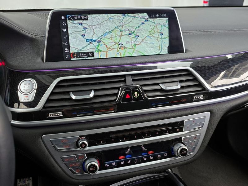 2017 BMW 7 Series 730Ld xDrive M Sport photo 14