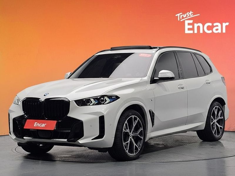 2026 BMW X5 xDrive 40i M Sport photo 1