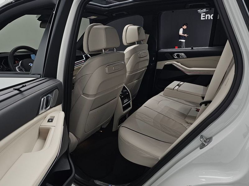 2026 BMW X5 xDrive 40i M Sport photo 13