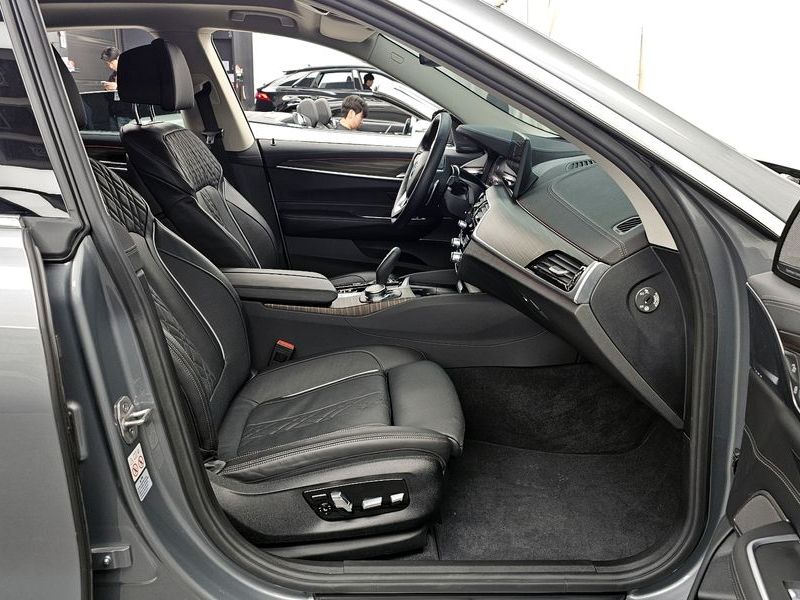 2023 BMW 6 Series 630i xDrive Luxury photo 11