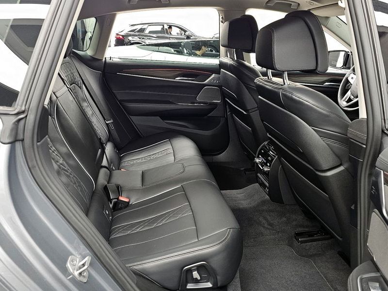 2023 BMW 6 Series 630i xDrive Luxury photo 12