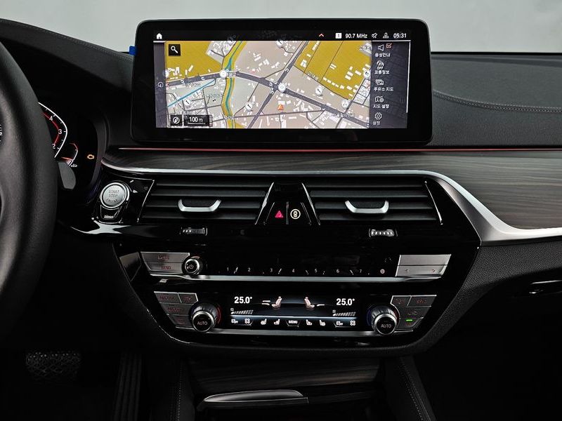 2023 BMW 6 Series 630i xDrive Luxury photo 14