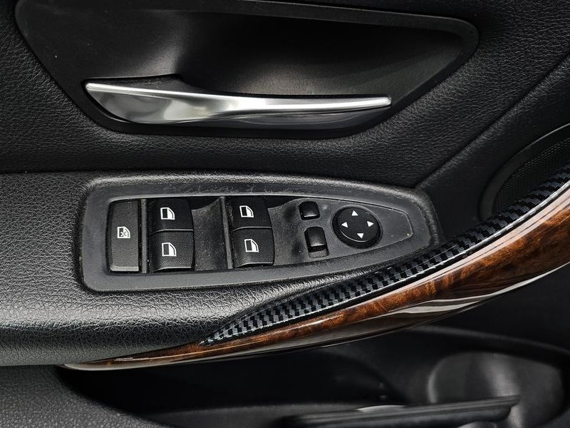 2014 BMW 3 Series 320d photo 19