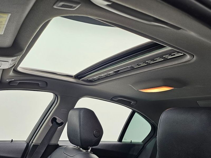 2014 BMW 3 Series 320d photo 20