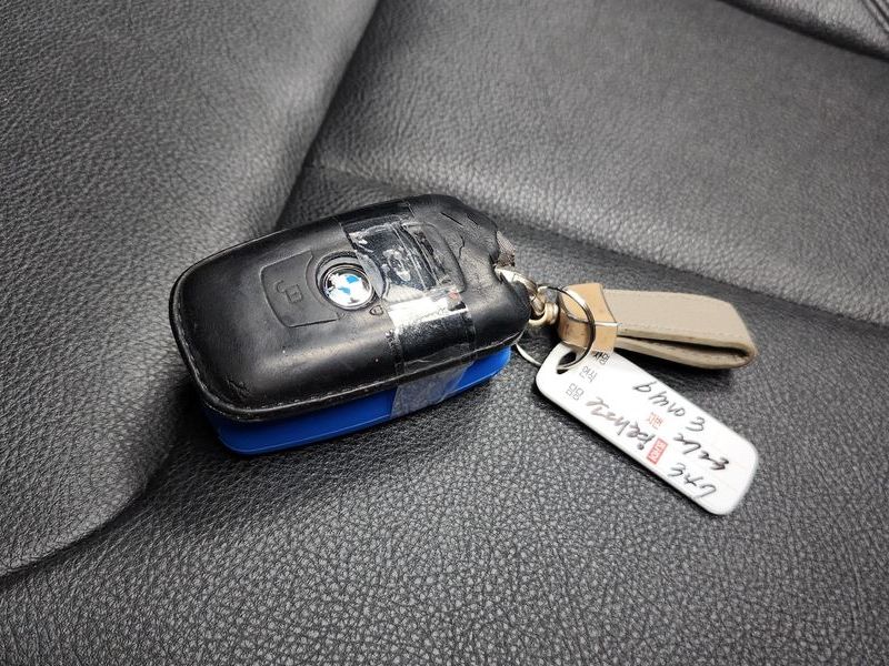 2012 BMW 3 Series 320d ED Edition photo 18
