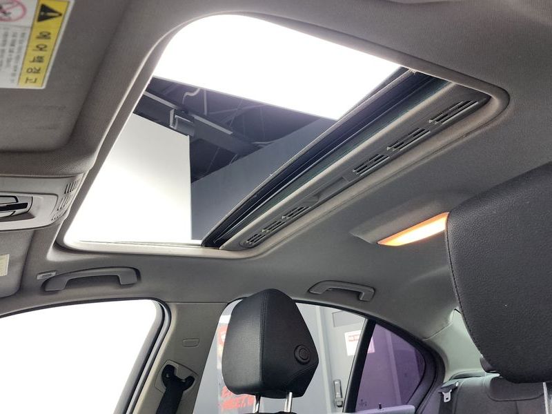 2012 BMW 3 Series 320d ED Edition photo 19