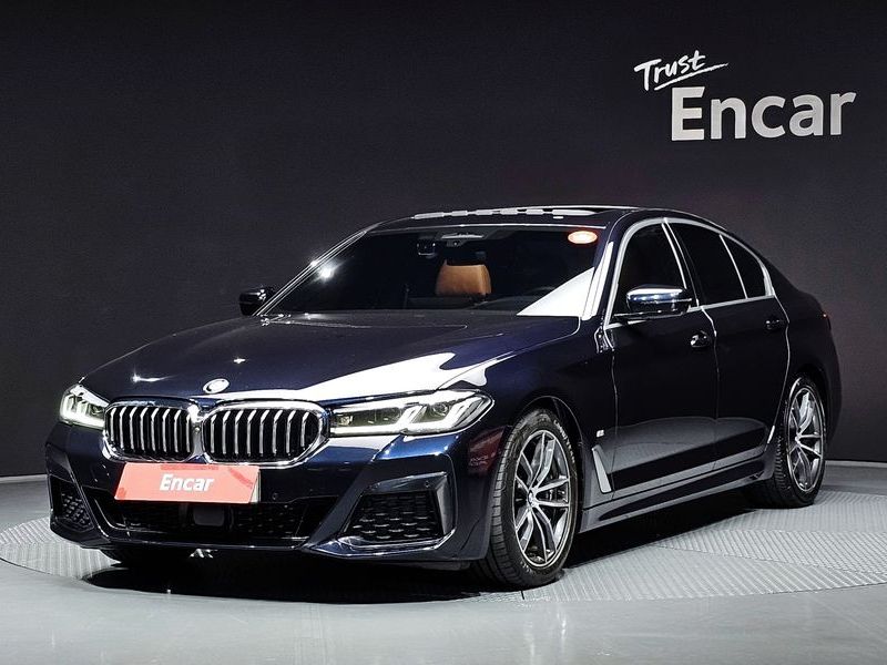 2021 BMW 5 Series 520i M Sport photo 1