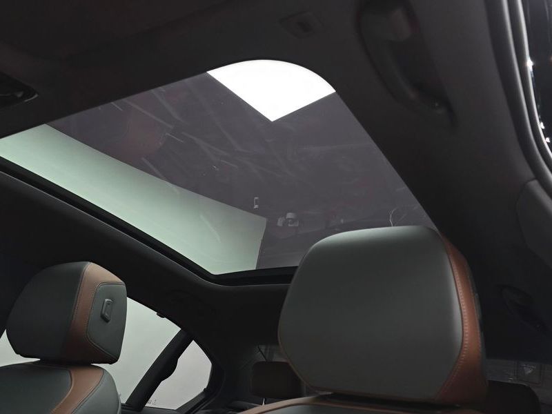 2025 BMW 5 Series 530e photo 15