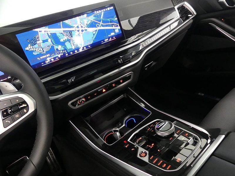2025 BMW X5 xDrive 30d M Sport photo 15