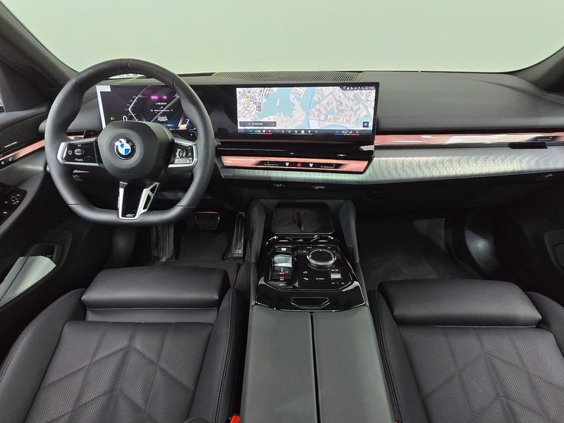 2026 BMW 5 Series 520i M Sport photo 7