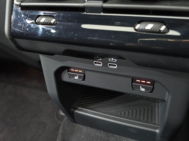 2026 BMW 5 Series 520i M Sport photo 12