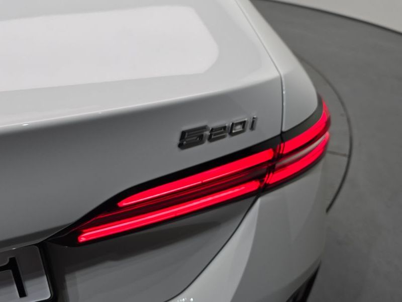 2026 BMW 5 Series 520i M Sport photo 23
