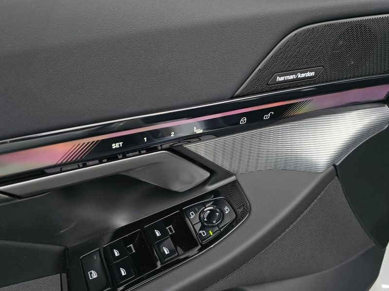 2026 BMW 5 Series 520i M Sport photo 30