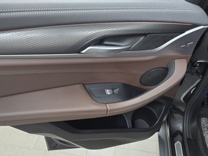 2020 BMW X4 xDrive20i M Sport X photo 24