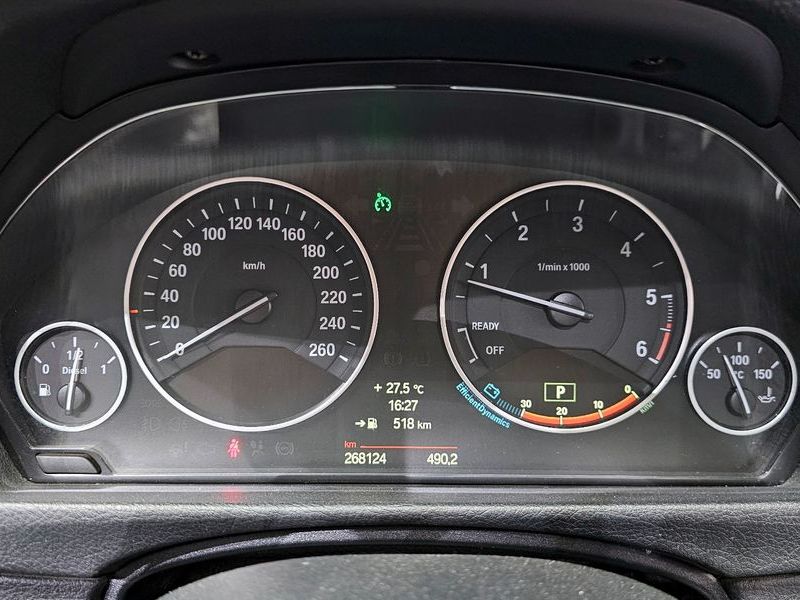 2013 BMW 3 Series 320d photo 8
