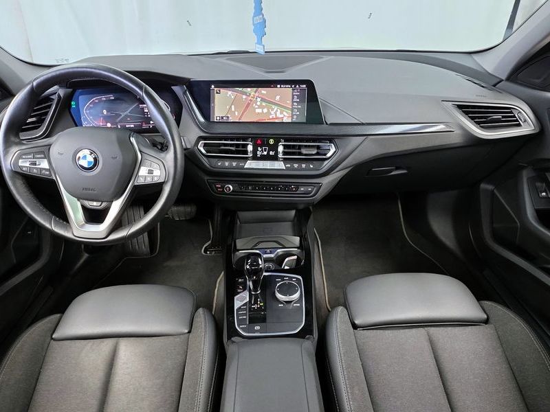 2024 BMW 1 Series 120i Sports photo 7