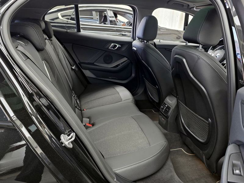 2024 BMW 1 Series 120i Sports photo 12