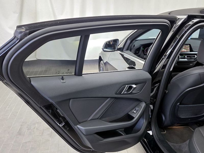 2024 BMW 1 Series 120i Sports photo 25