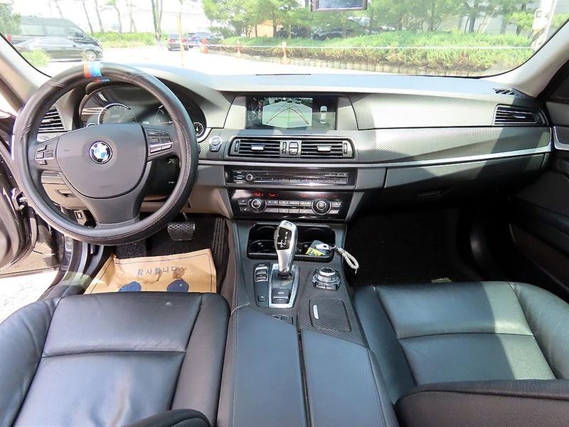 2013 BMW 5 Series 520d photo 7