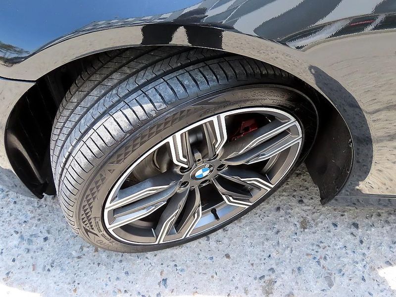 2013 BMW 5 Series 520d photo 20