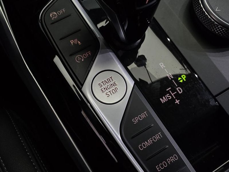 2022 BMW 3 Series 320i photo 29