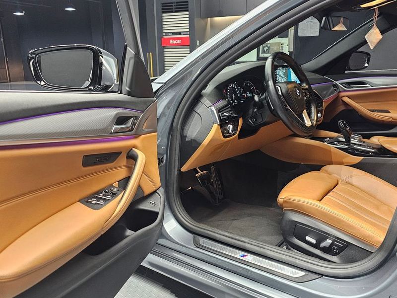 2018 BMW 5 Series 520d M Sport Special Edition photo 10