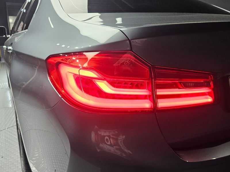 2018 BMW 5 Series 520d M Sport Special Edition photo 23