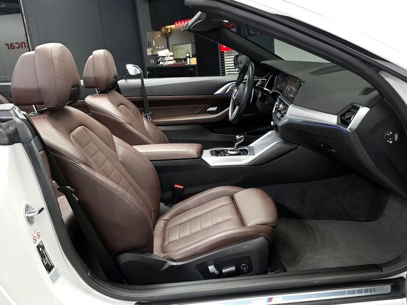 2023 BMW 4 Series 420i M Sport Convertible photo 11