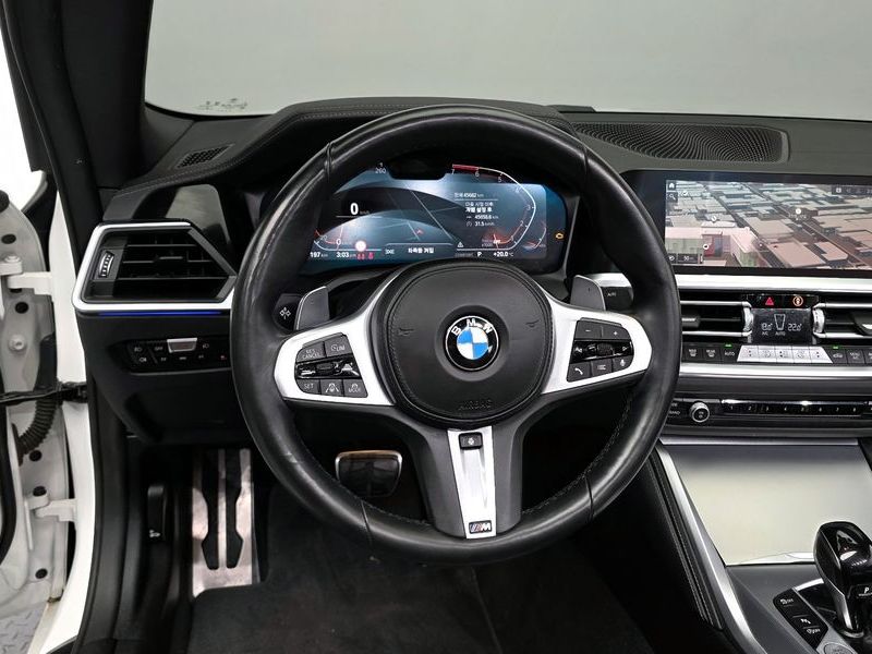 2023 BMW 4 Series 420i M Sport Convertible photo 13