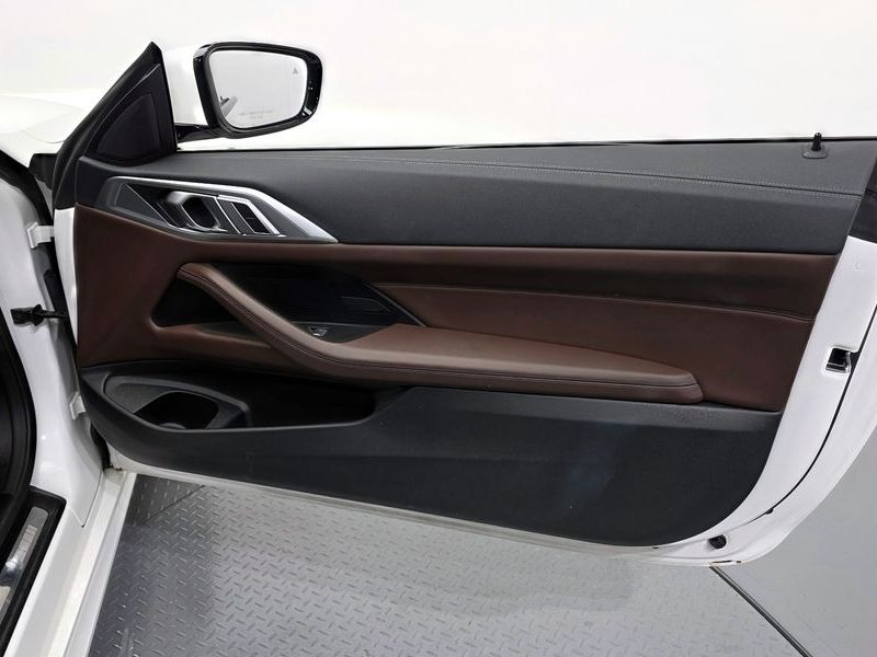 2023 BMW 4 Series 420i M Sport Convertible photo 25