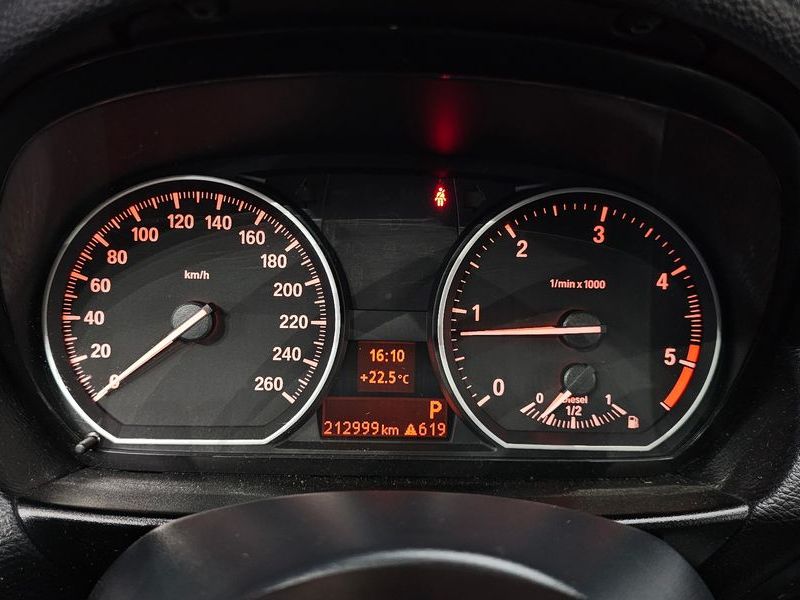 2012 BMW 1 Series 120d Coupe Sport photo 8
