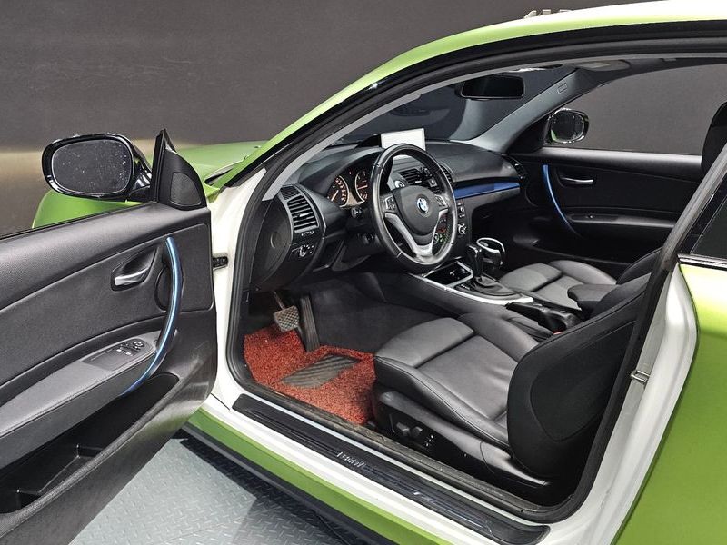 2012 BMW 1 Series 120d Coupe Sport photo 10