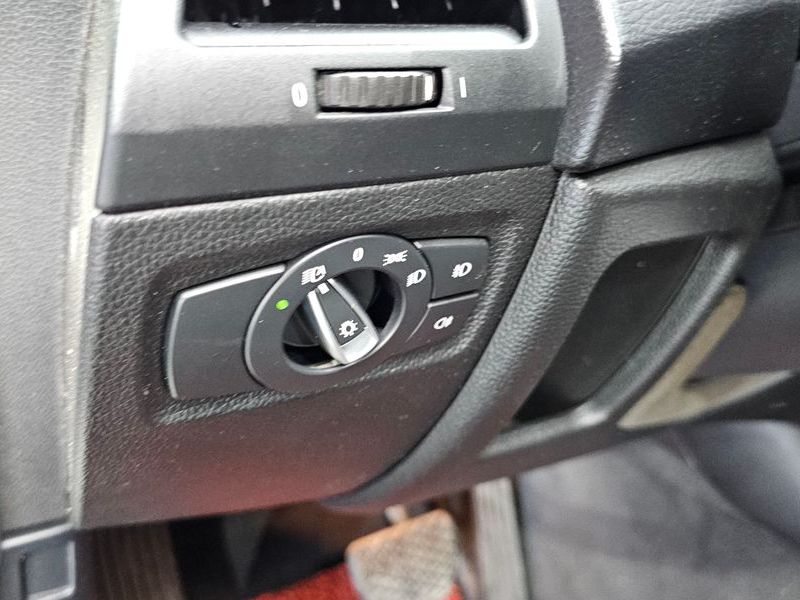 2012 BMW 1 Series 120d Coupe Sport photo 16