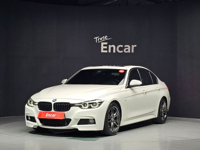 2018 BMW 3 Series 330i M Sport Shadow photo 1