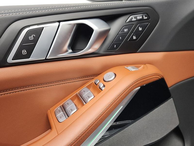 2024 BMW X7 xDrive 40i M Sport 7STR photo 29