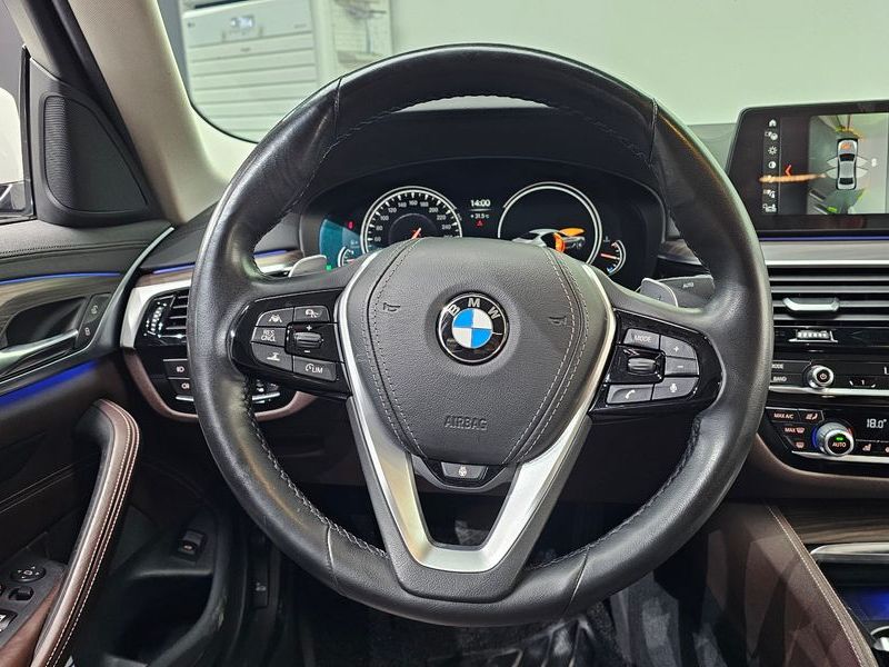 2018 BMW 5 Series 520d Luxury Plus photo 13