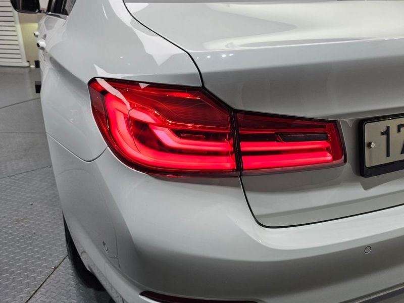 2018 BMW 5 Series 520d Luxury Plus photo 23