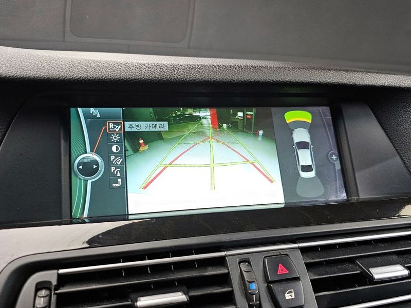 2012 BMW 5 Series 528i photo 14
