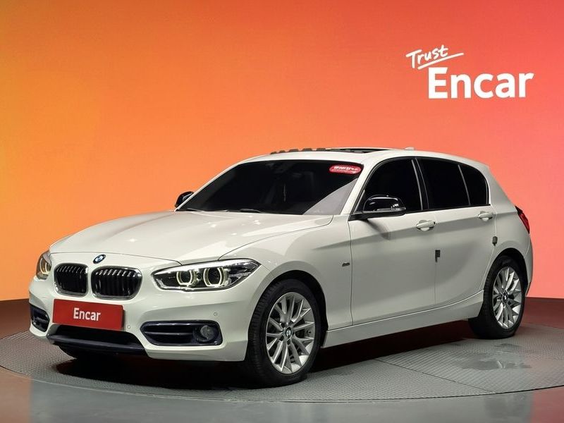 2016 BMW 1 Series 118d Sport 5Door photo 1