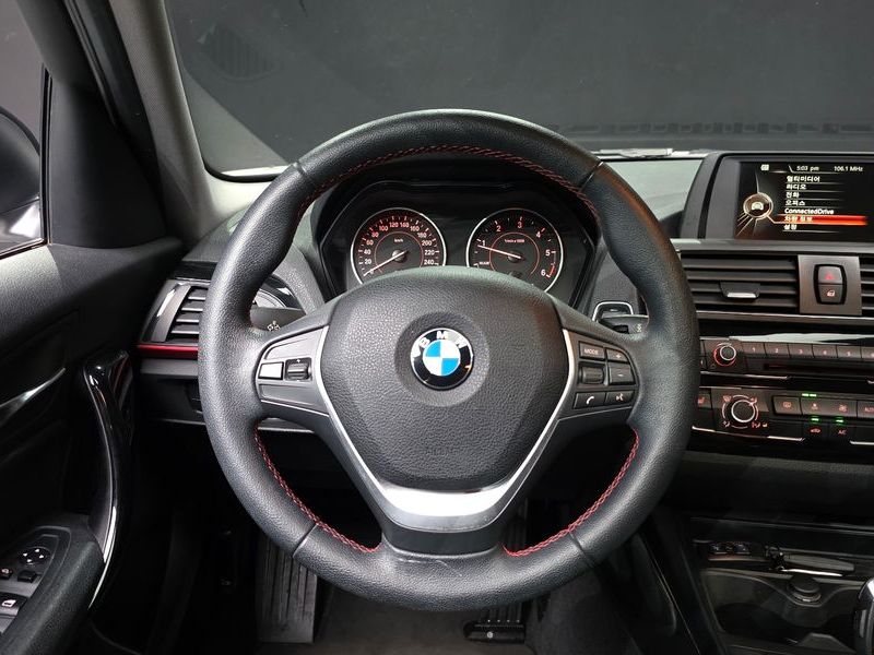 2016 BMW 1 Series 118d Sport 5Door photo 13
