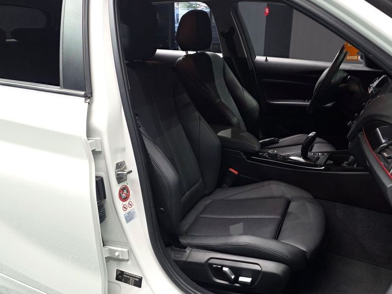 2016 BMW 1 Series 118d Sport 5Door photo 26