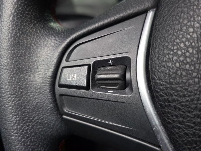 2016 BMW 1 Series 118d Sport 5Door photo 28