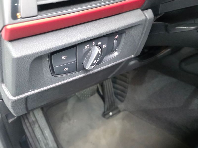 2016 BMW 1 Series 118d Sport 5Door photo 30
