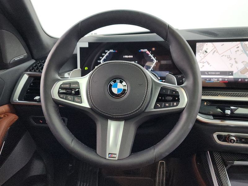 2026 BMW X7 xDrive 40i M Sport 6STR photo 13