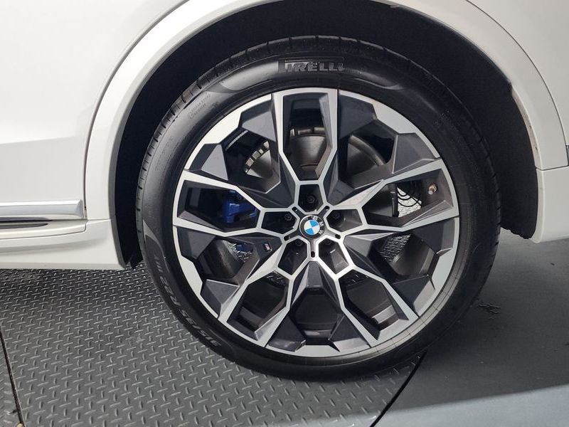 2026 BMW X7 xDrive 40i M Sport 6STR photo 21