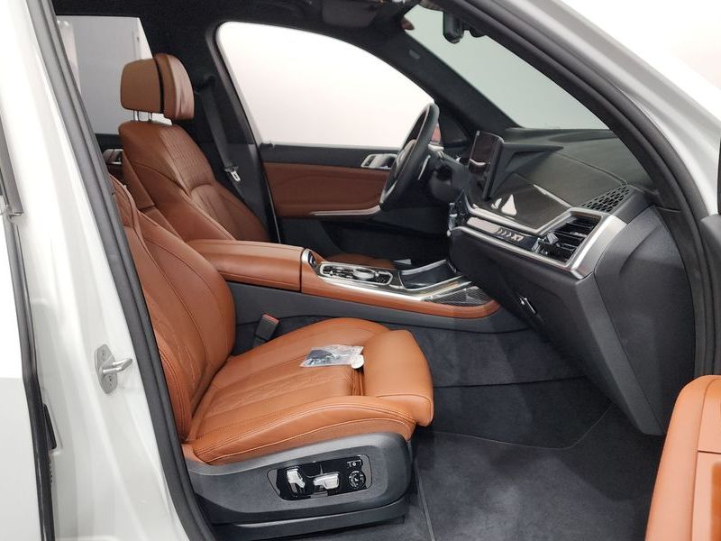 2026 BMW X7 xDrive 40i M Sport 6STR photo 26