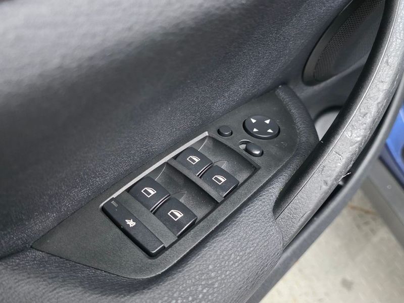 2015 BMW X1 xDrive 18d photo 13