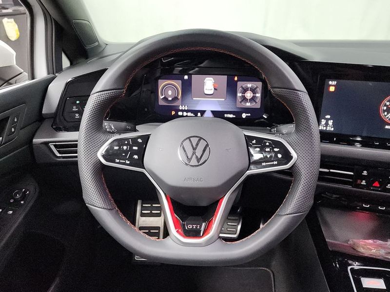 2023 Volkswagen Golf 2.0 GTI photo 13
