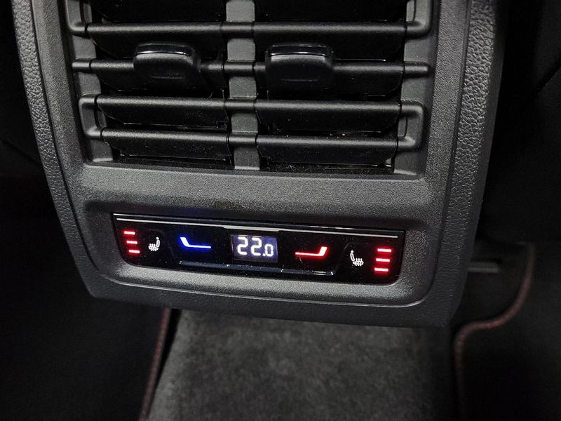 2023 Volkswagen Golf 2.0 GTI photo 18